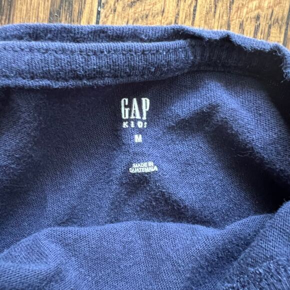 Gap Girl's navy blue and rainbow heart short sleeve cotton tee shirt Medium (8) - Picture 2 of 3